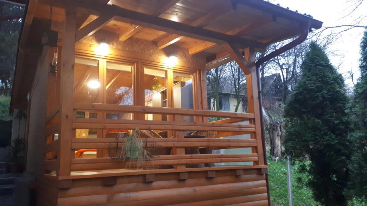Obiteljski Apartman Borovi 维索科 外观 照片