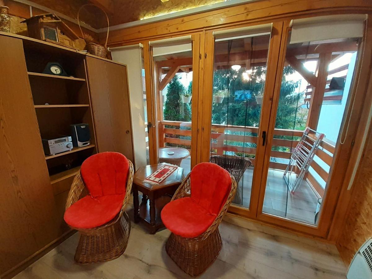 Obiteljski Apartman Borovi 维索科 外观 照片