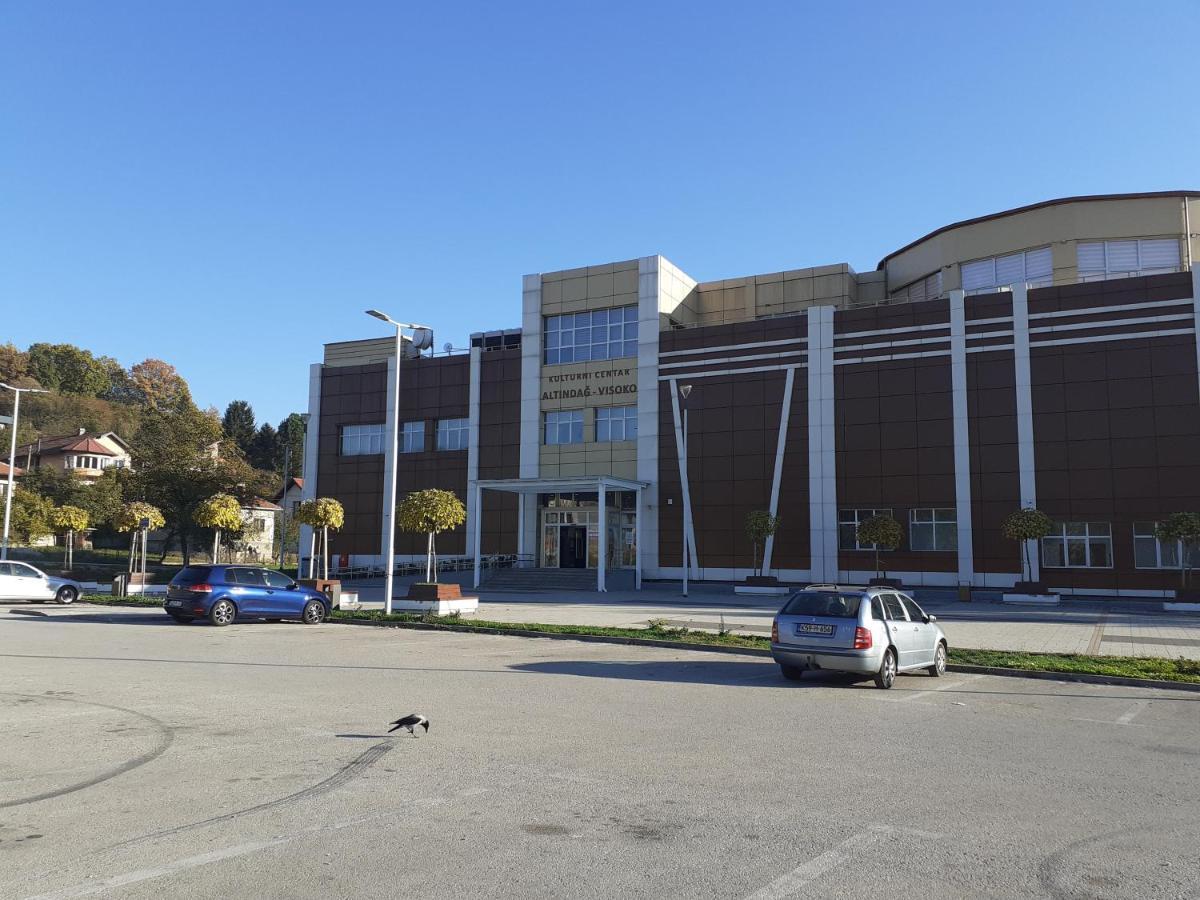Obiteljski Apartman Borovi 维索科 外观 照片